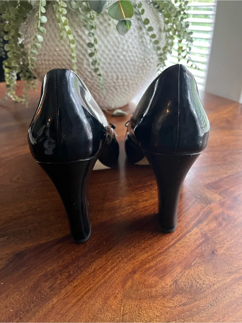 Franco Sarto polished black